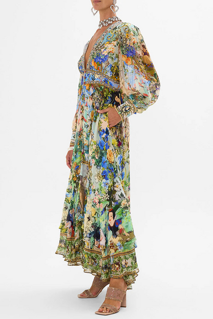 Gracefully Styled Dress for Any Occasion