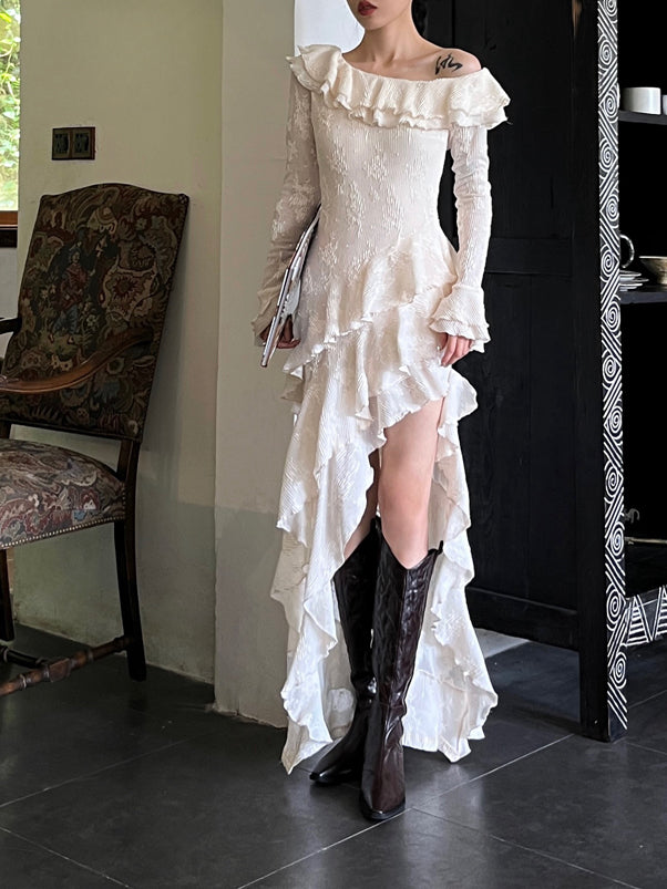 Gracefully Styled Dress for Any Occasion