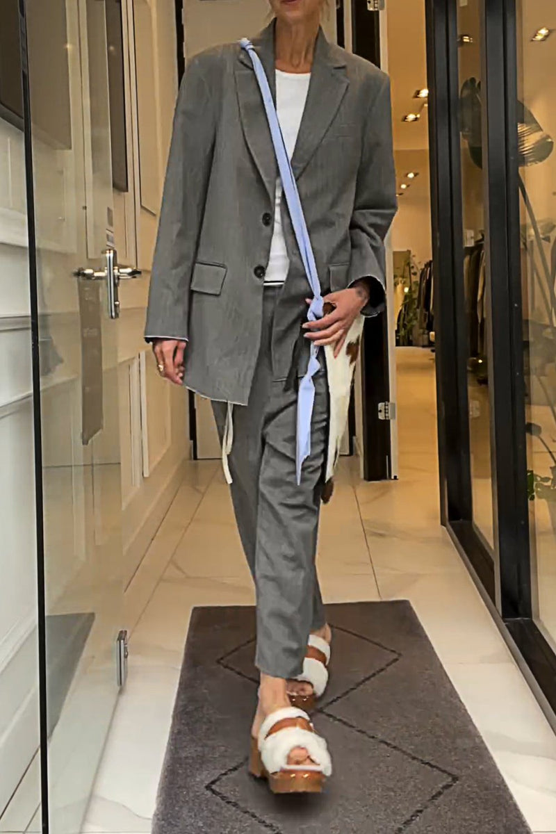 Sophisticated Pants with a Clean Classic Look