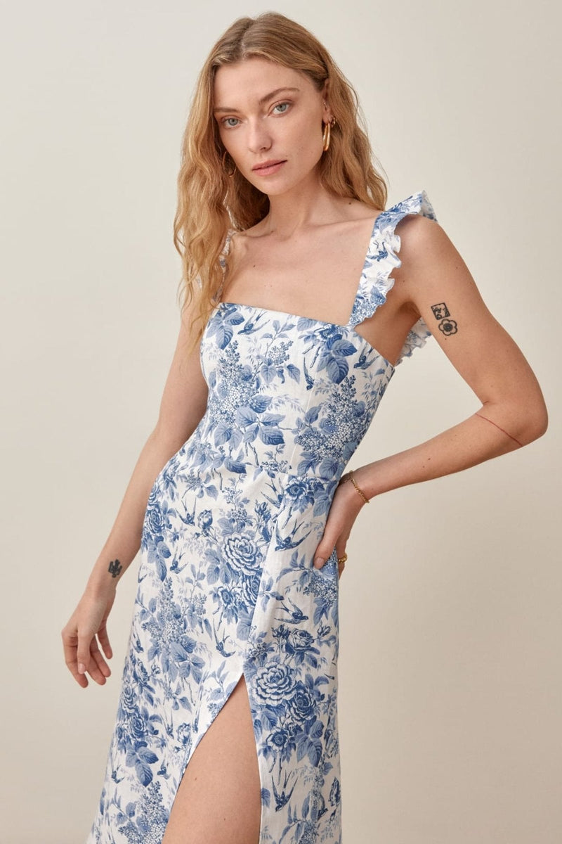 Beautifully Crafted Dress in a Classic Style