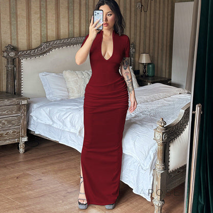 Beautifully Finished Dress in a Timeless Design