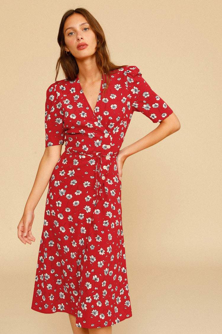 Classic Vintage Dress with a Flattering Fit