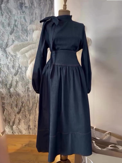 Effortlessly Elegant Dress with a Timeless Design
