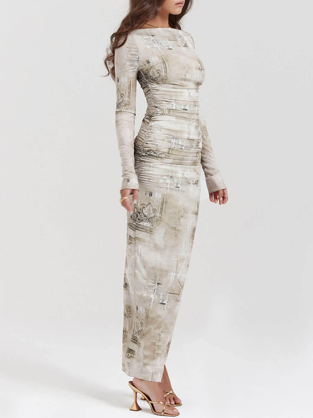 Effortlessly Elegant Dress with a Timeless Design