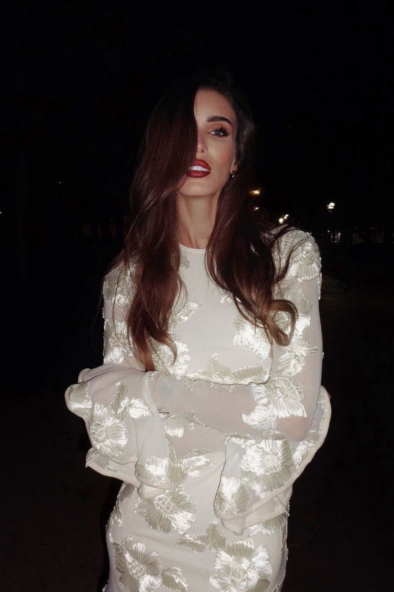 Gracefully Styled Dress for Any Occasion