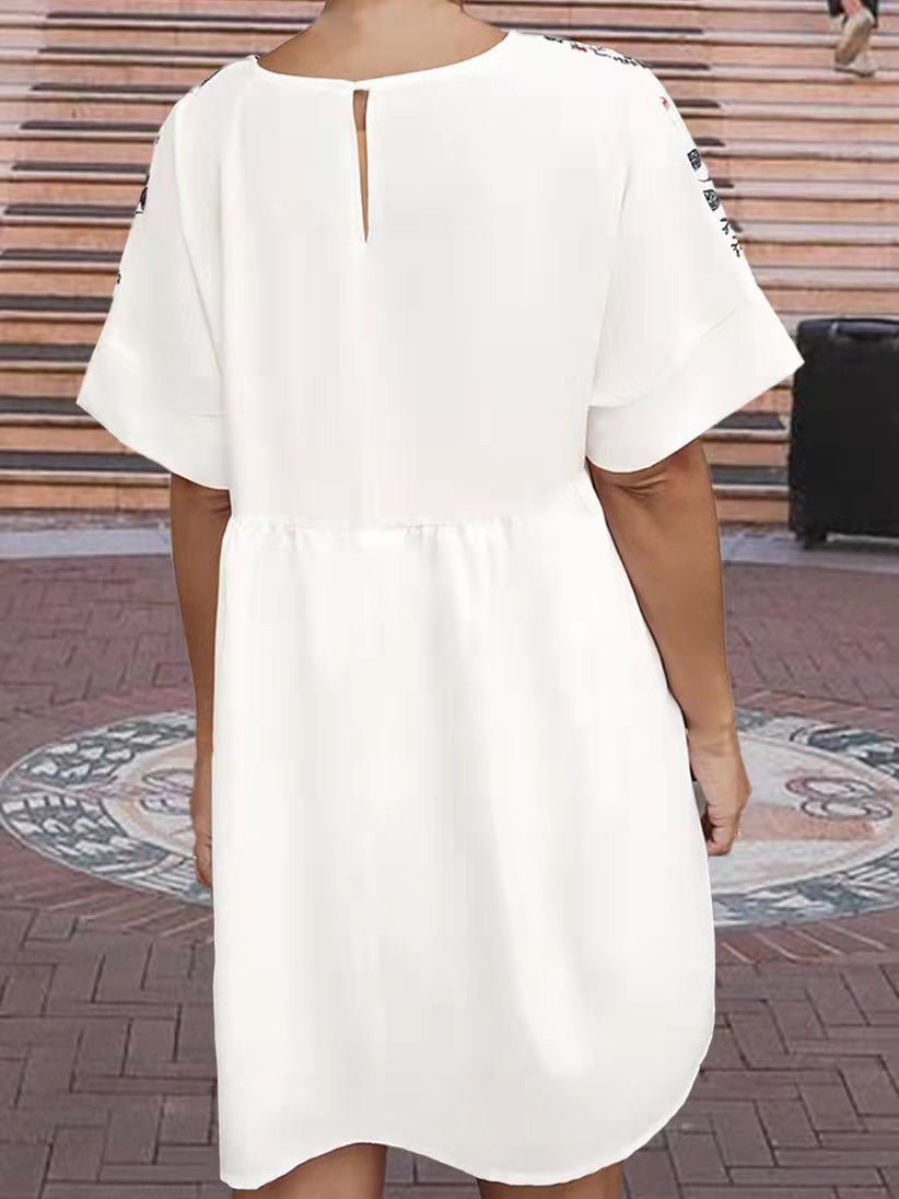 Beautifully Finished Dress in a Timeless Design