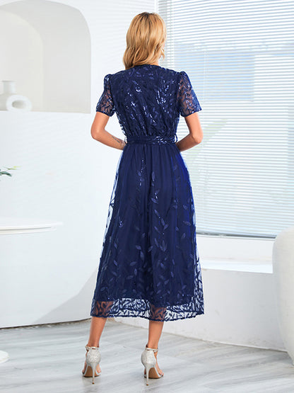 Classic Vintage Dress with a Flattering Fit