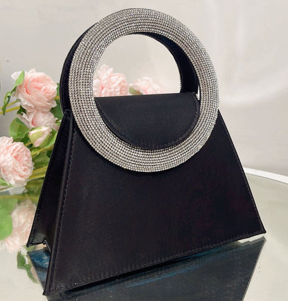 Beautifully Finished Bag in a Timeless Design