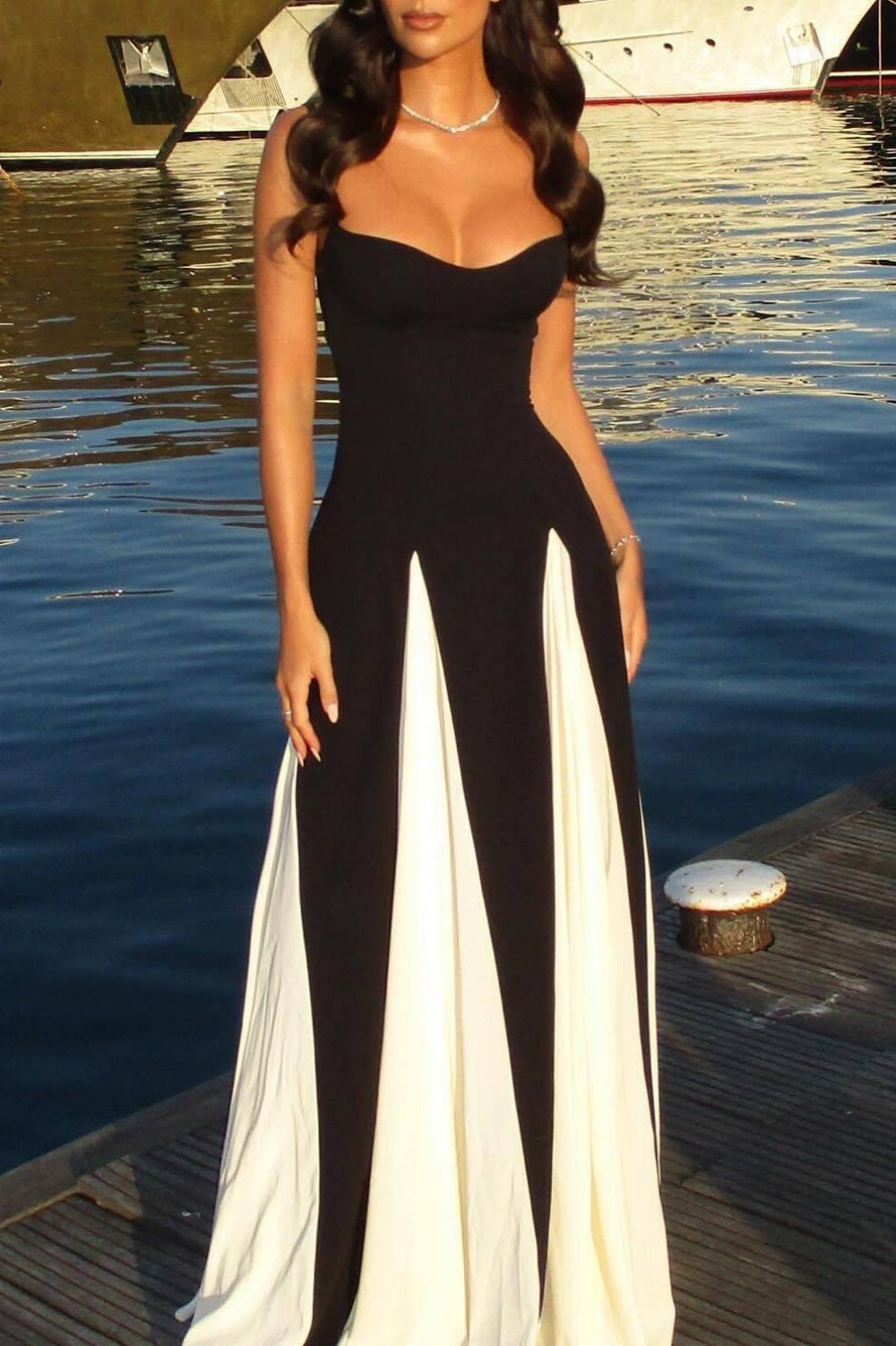 Beautifully Crafted Dress in a Classic Style