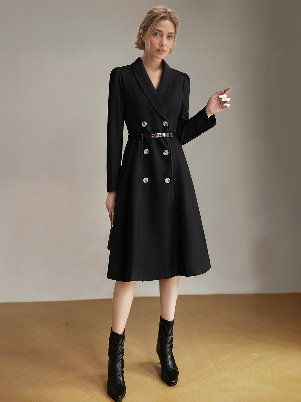 Beautifully Crafted Dress in a Classic Style