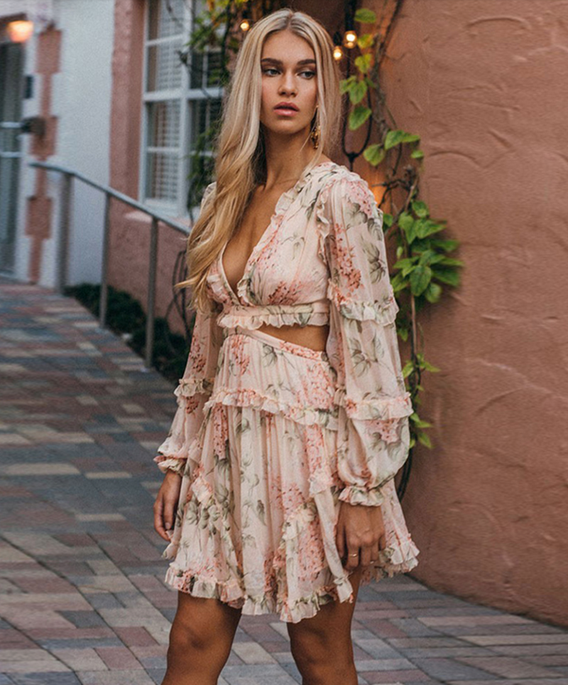Gracefully Styled Dress for Any Occasion