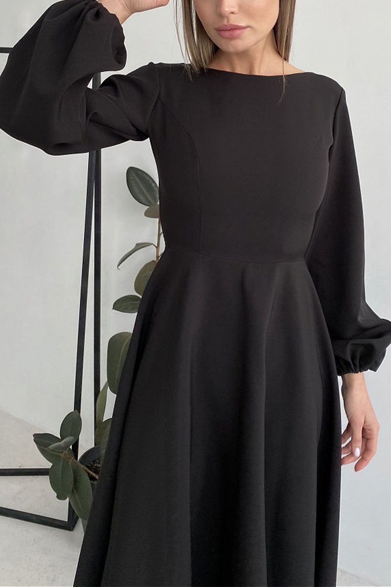 Classic Vintage Dress with a Flattering Fit