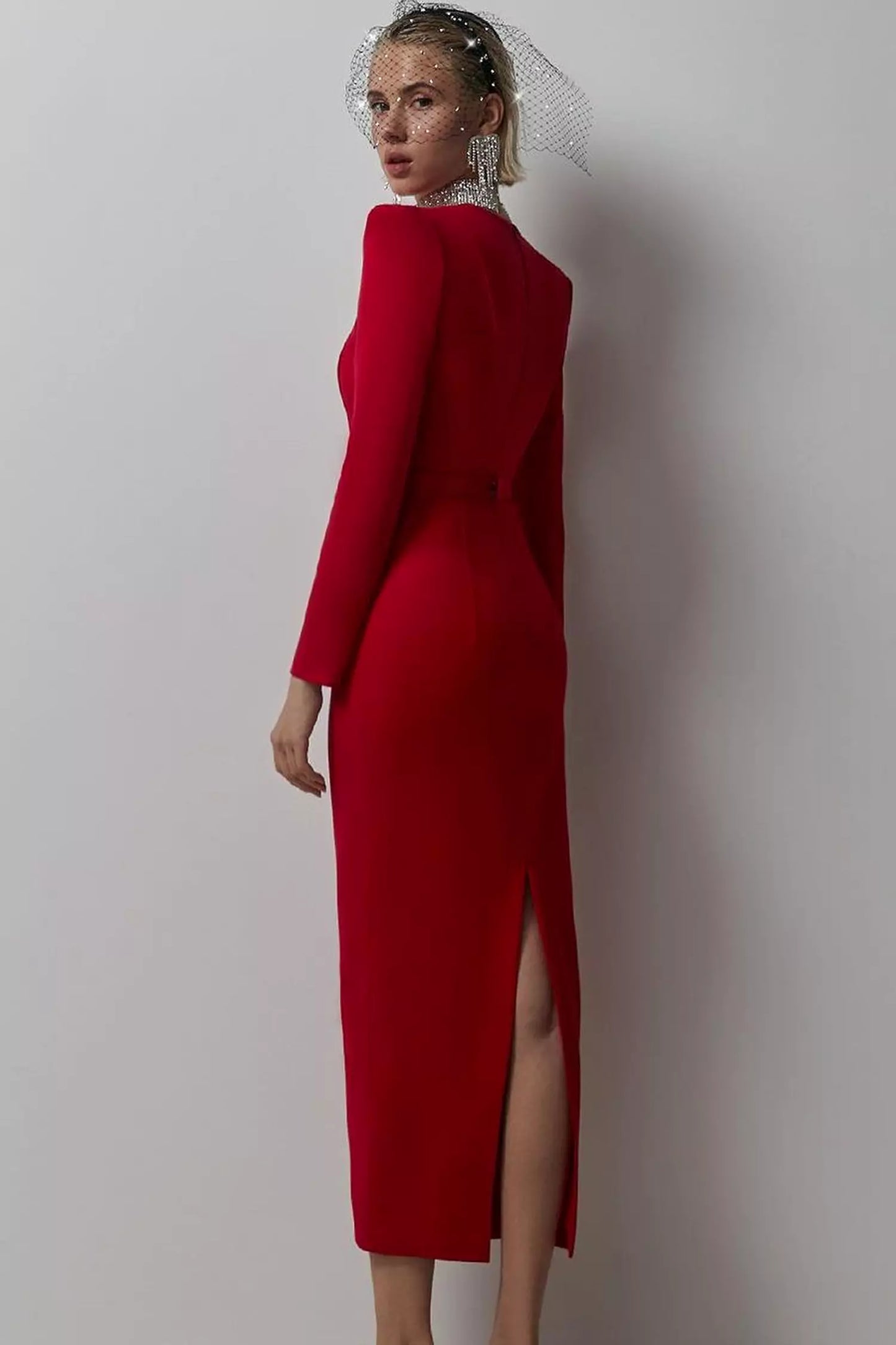 Beautifully Crafted Dress in a Classic Style