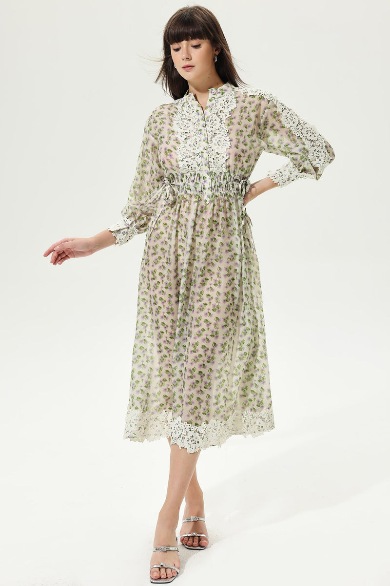 Well Tailored Dress with a Graceful Silhouette