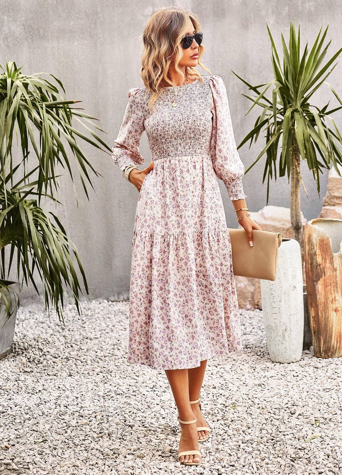 Well Tailored Dress with a Graceful Silhouette