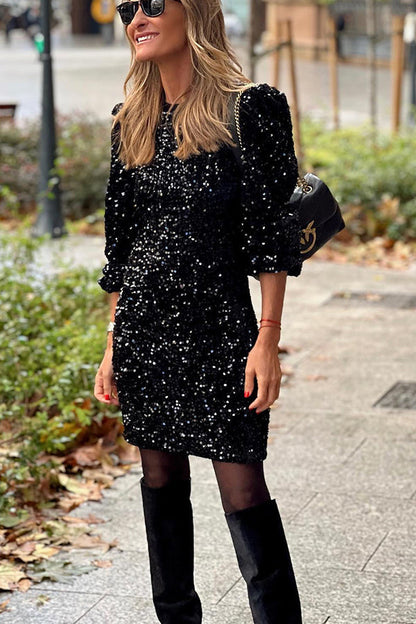 Classic Vintage Dress with a Flattering Fit