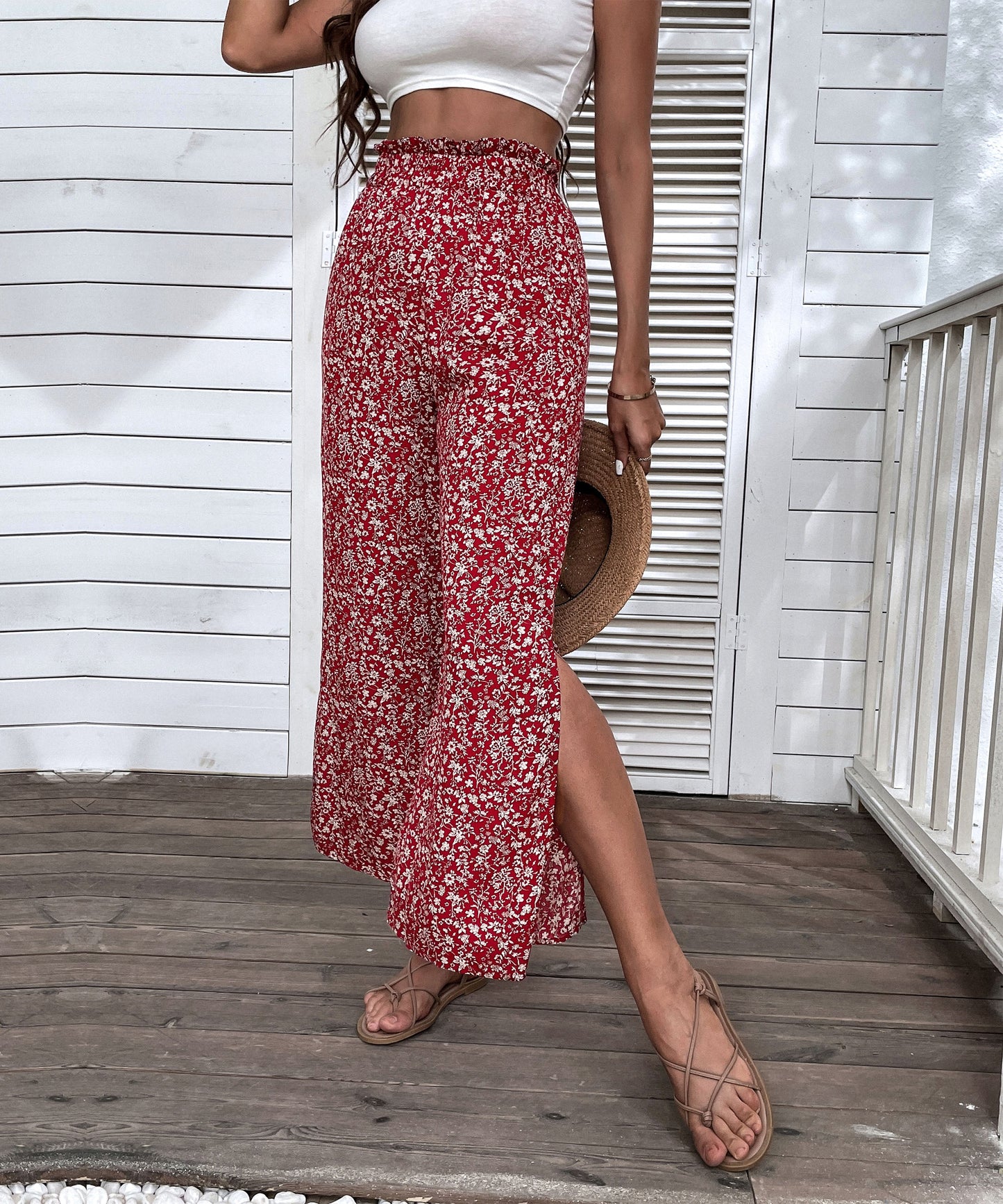 Elegantly Styled Pants for Everyday Wear