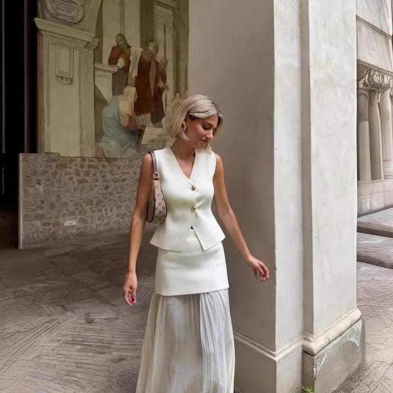 Polished Garment with an Effortless Classic Look