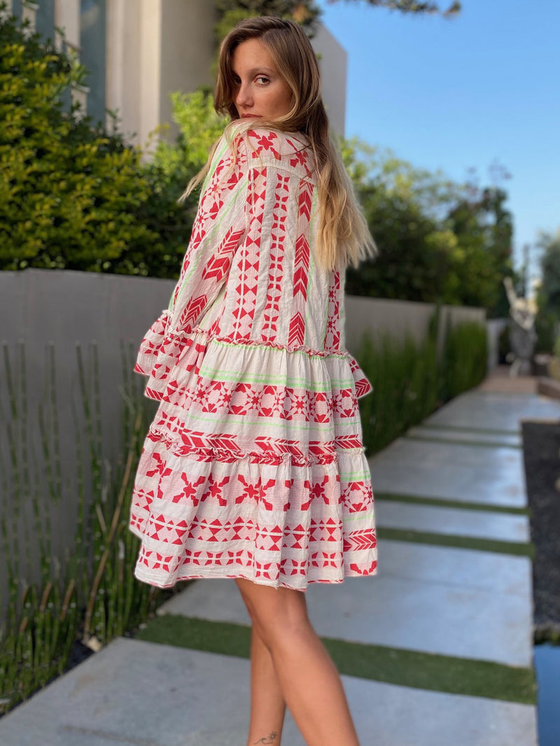 Classic Vintage Dress with a Flattering Fit