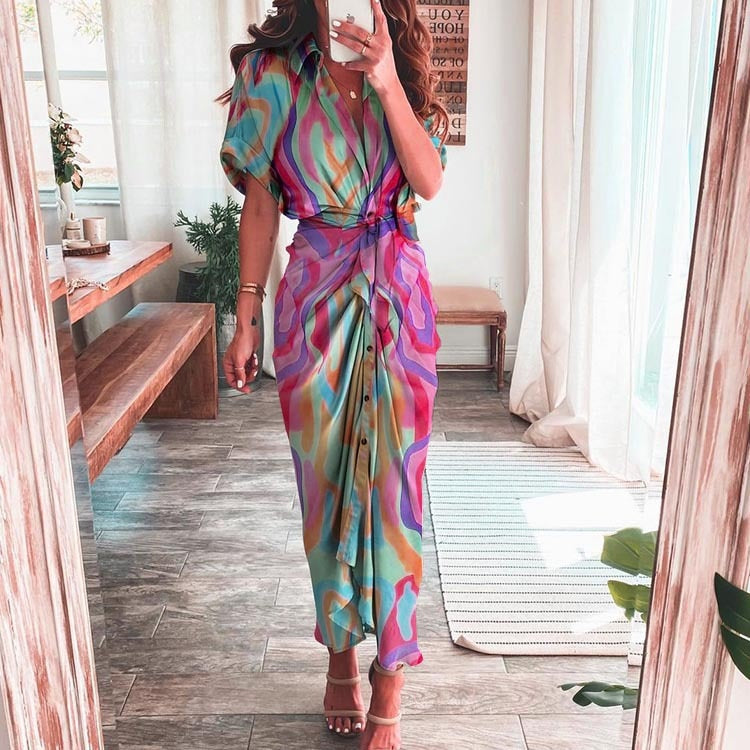 Classic Vintage Dress with a Flattering Fit