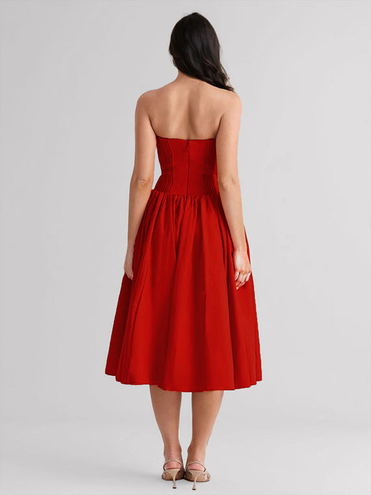 Well Tailored Dress with a Graceful Silhouette