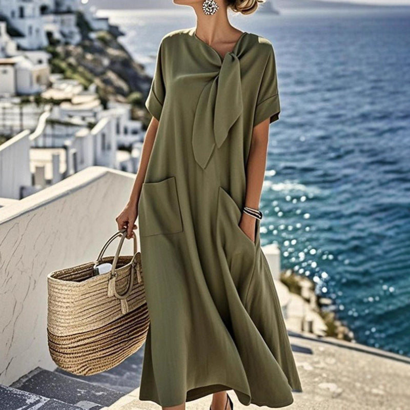 Effortlessly Elegant Dress with a Timeless Design