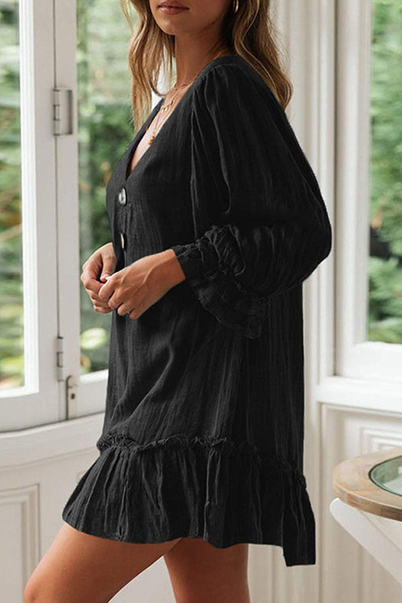 Effortlessly Elegant Dress with a Timeless Design