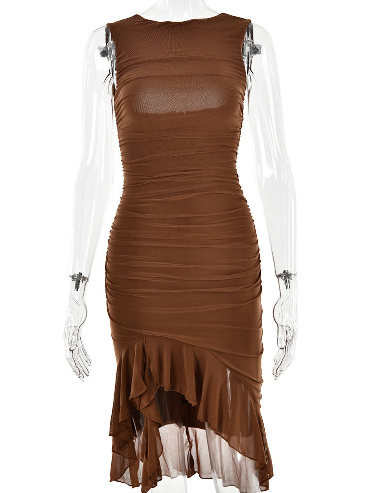 Well Tailored Dress with a Graceful Silhouette