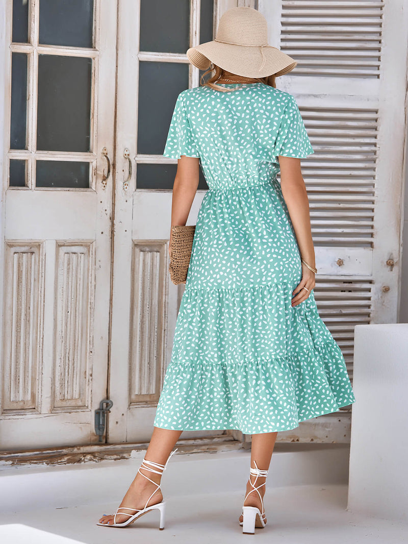 Well Tailored Dress with a Graceful Silhouette
