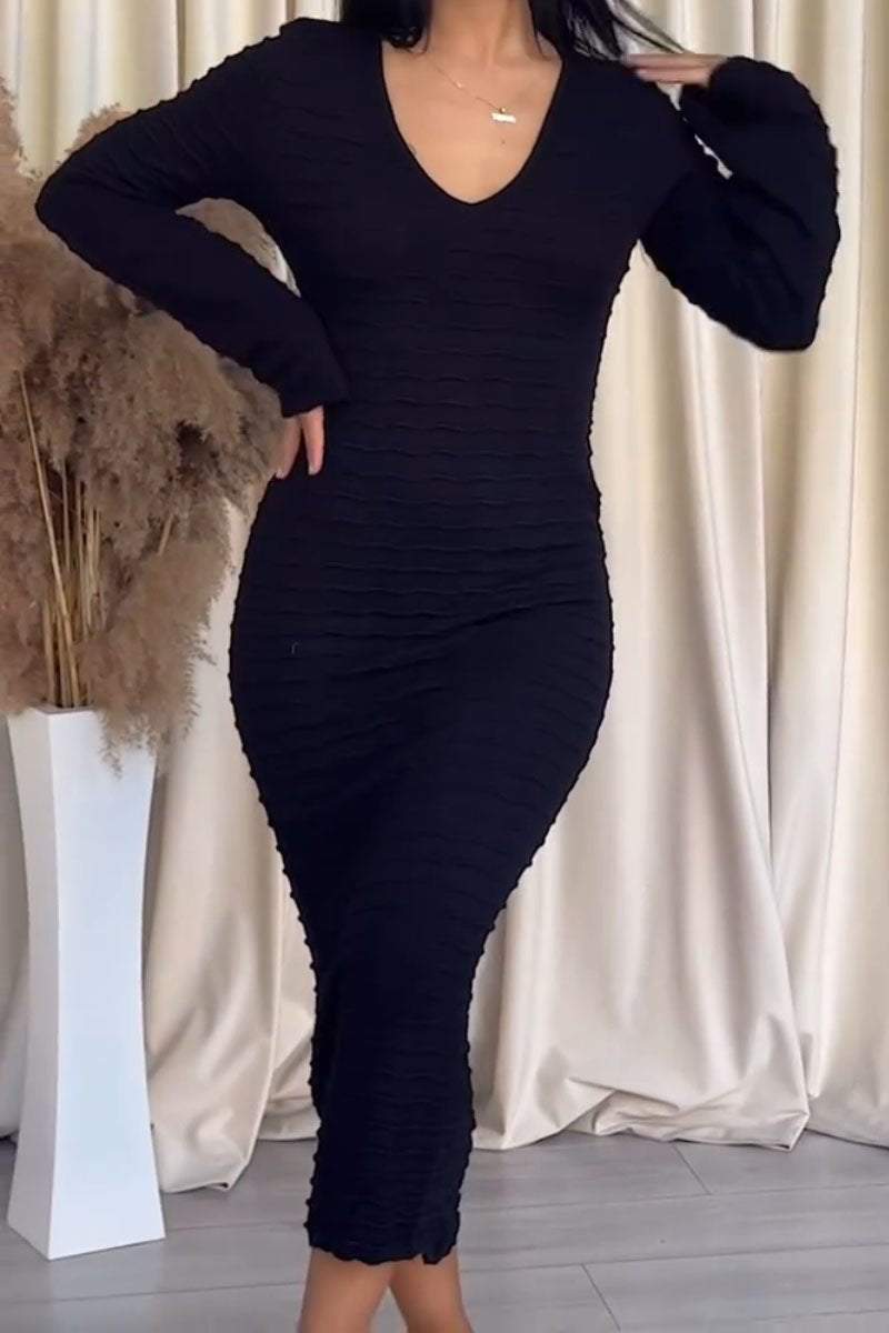 Classic Vintage Dress with a Flattering Fit