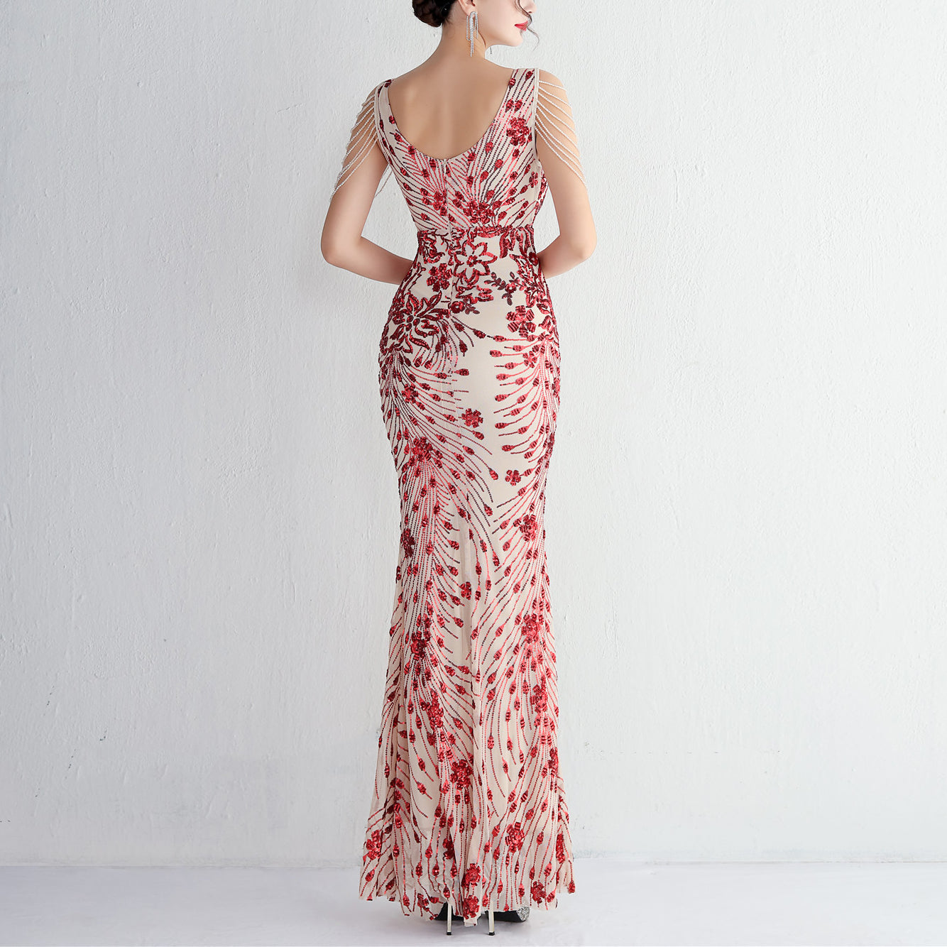 Gracefully Styled Dress for Any Occasion