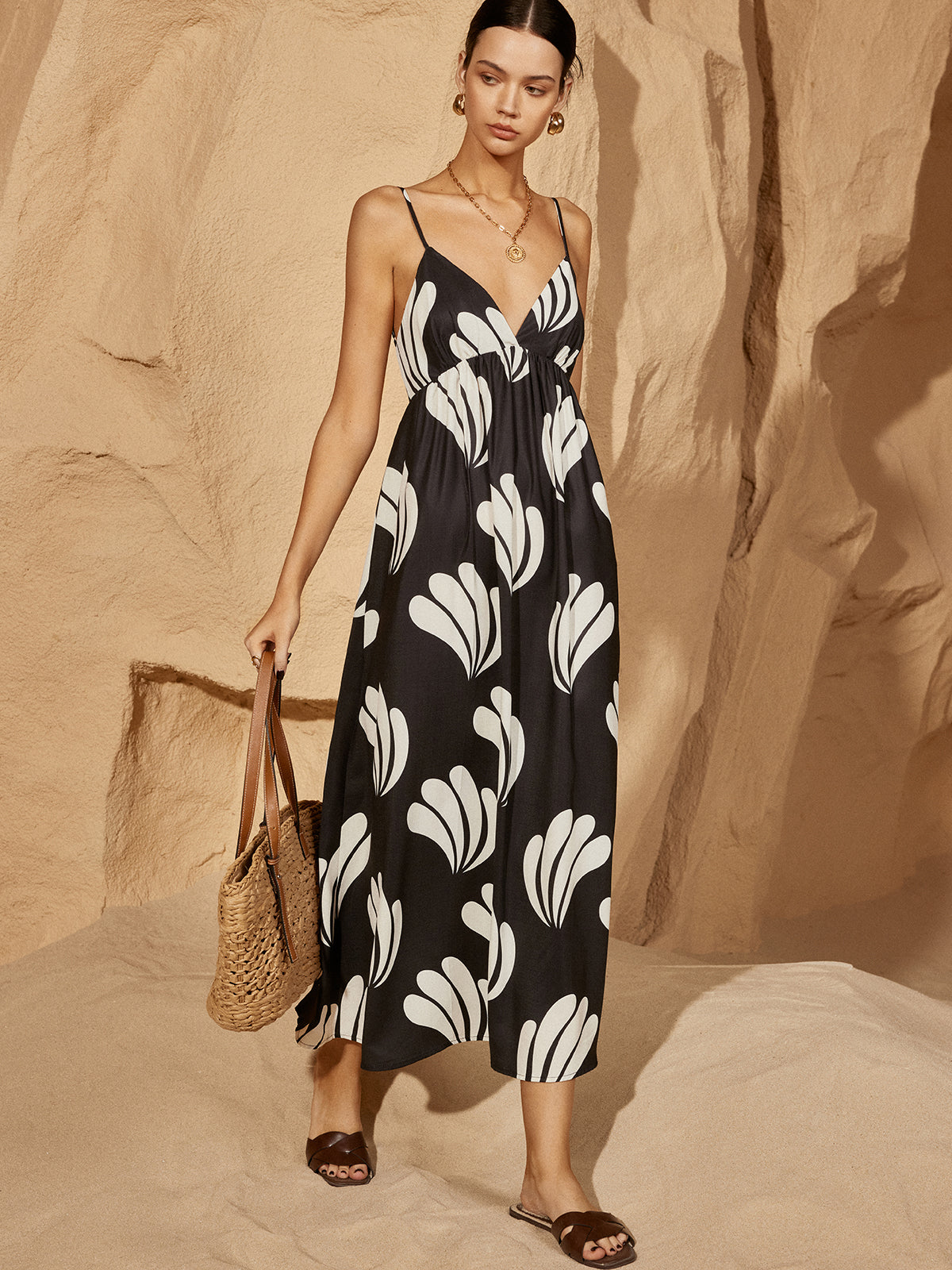 Polished Dress with an Effortless Classic Look