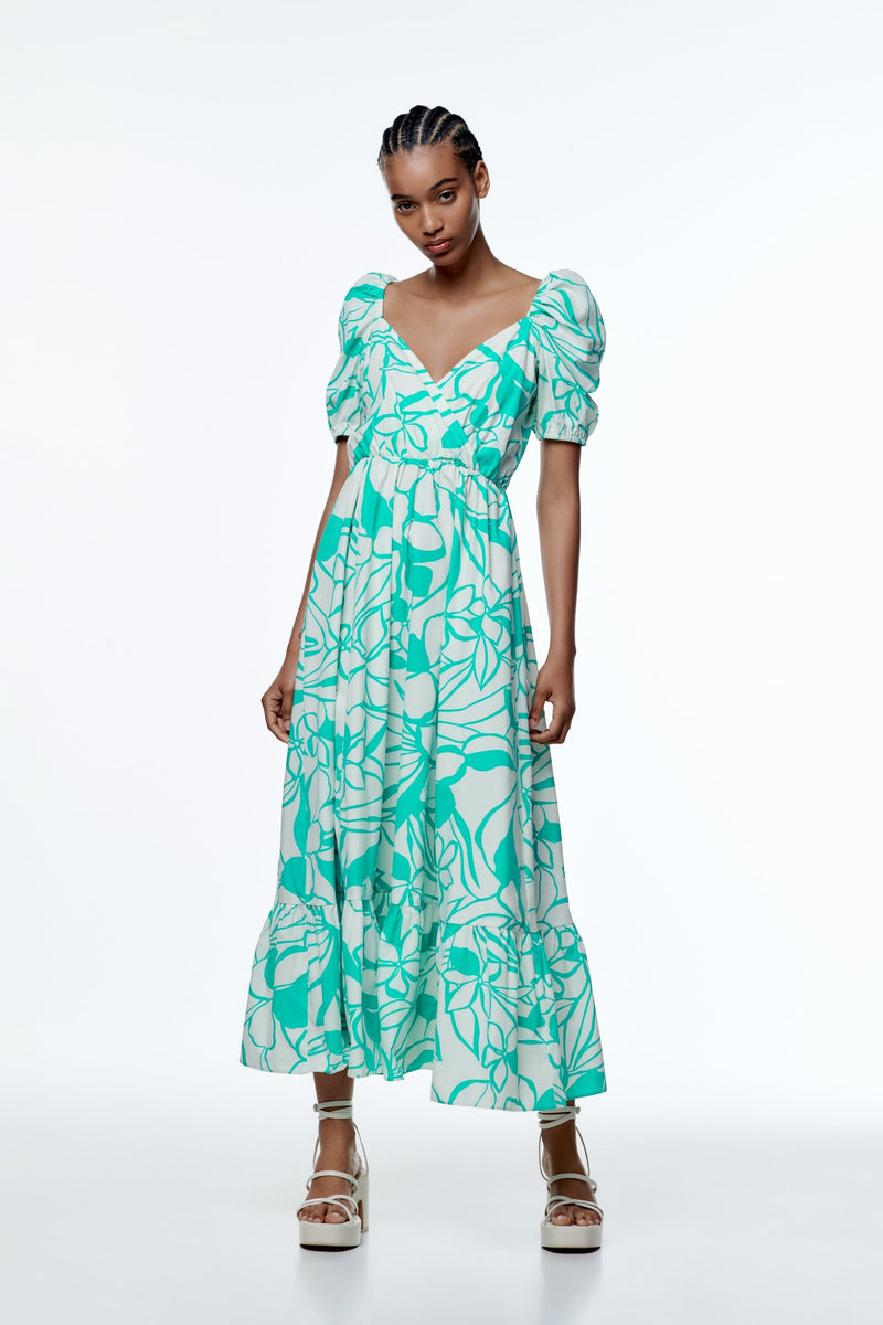 Beautifully Crafted Dress in a Classic Style