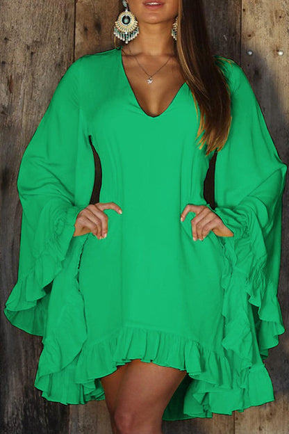 Classic Vintage Pullover with a Flattering Fit