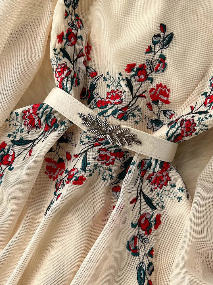 Classic Vintage Dress with a Flattering Fit