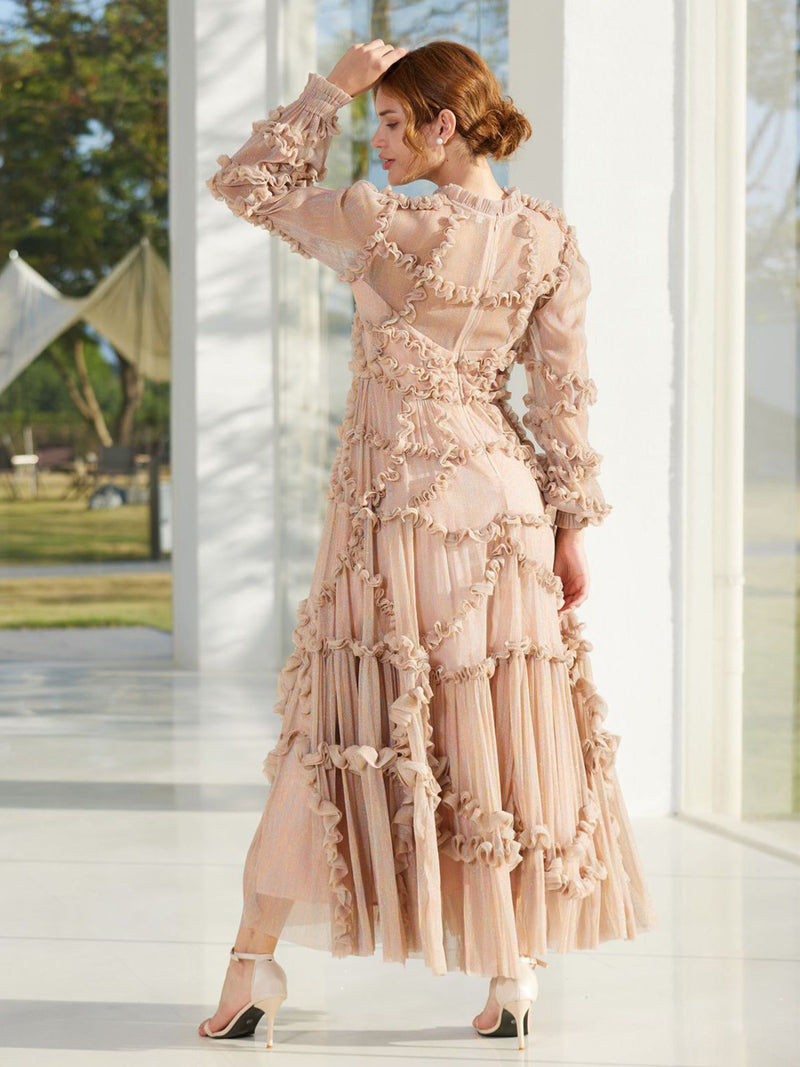 Effortlessly Elegant Dress with a Timeless Design
