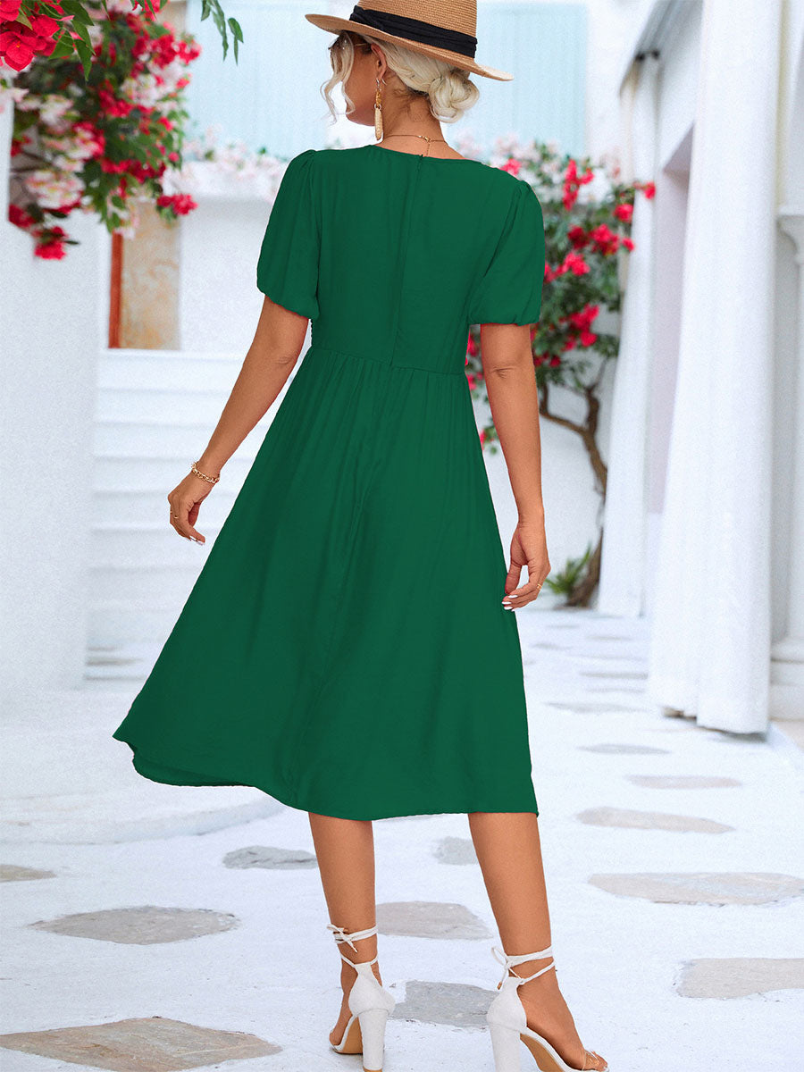 Gracefully Styled Dress for Any Occasion