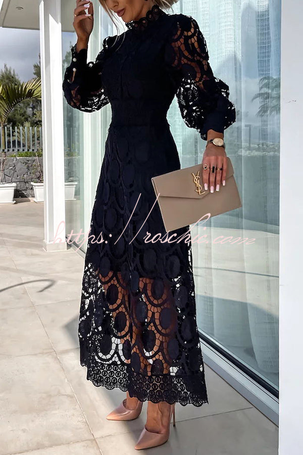 Classic Vintage Dress with a Flattering Fit