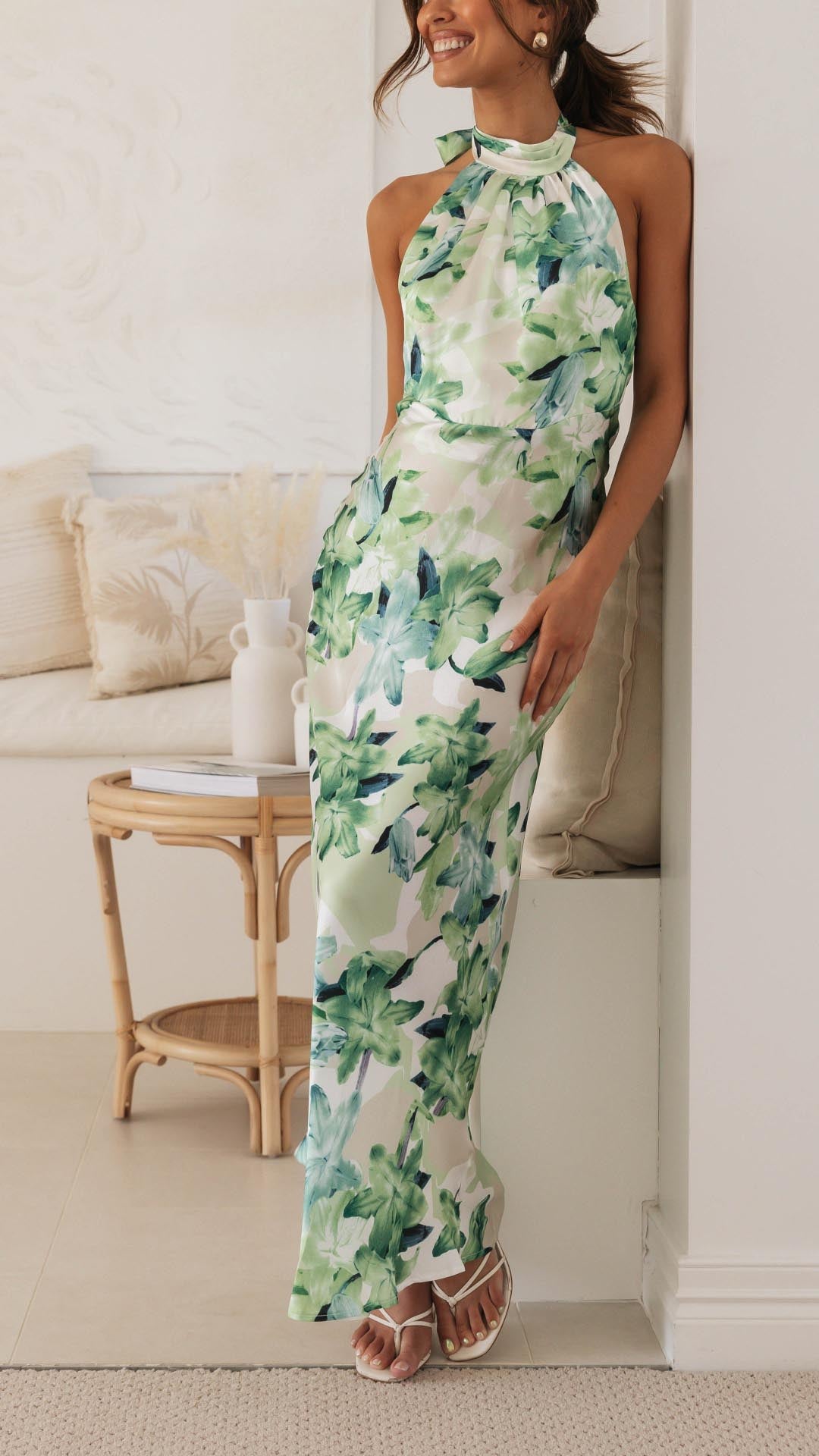 Sophisticated Dress with a Clean Classic Look