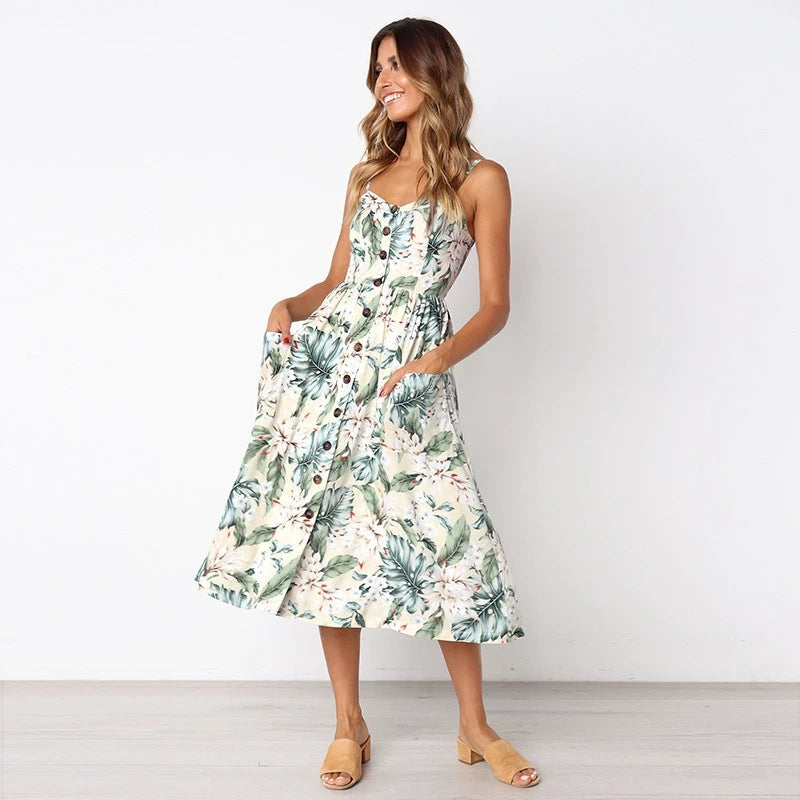Beautifully Finished Dress in a Timeless Design