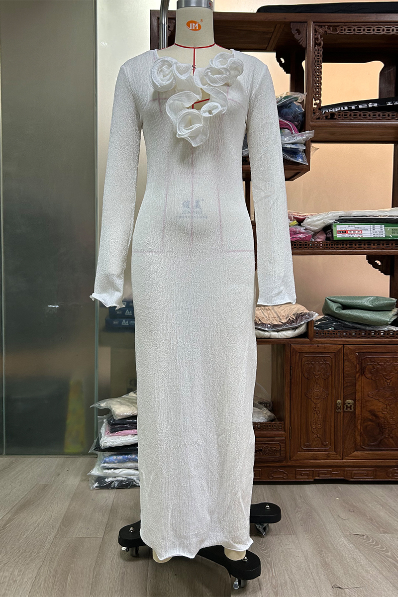 Gracefully Styled Dress for Any Occasion