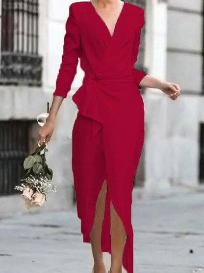 Well Tailored Dress with a Graceful Silhouette