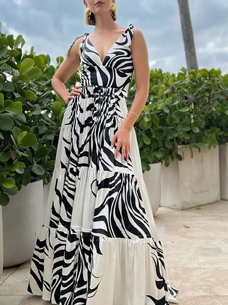 Sophisticated Garment with a Clean Classic Look