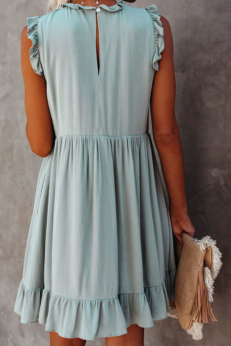 Effortlessly Elegant Dress with a Timeless Design