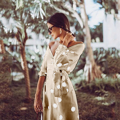 Well Tailored Dress with a Graceful Silhouette