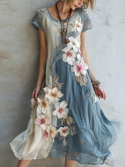 Beautifully Finished Dress in a Timeless Design