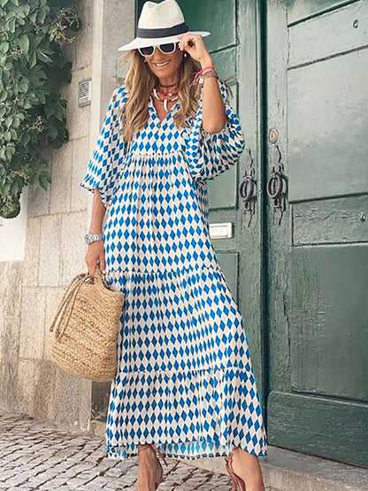 Classic Vintage Dress with a Flattering Fit