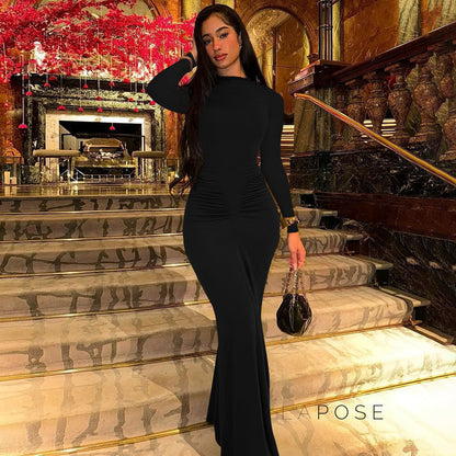 Effortlessly Elegant Dress with a Timeless Design