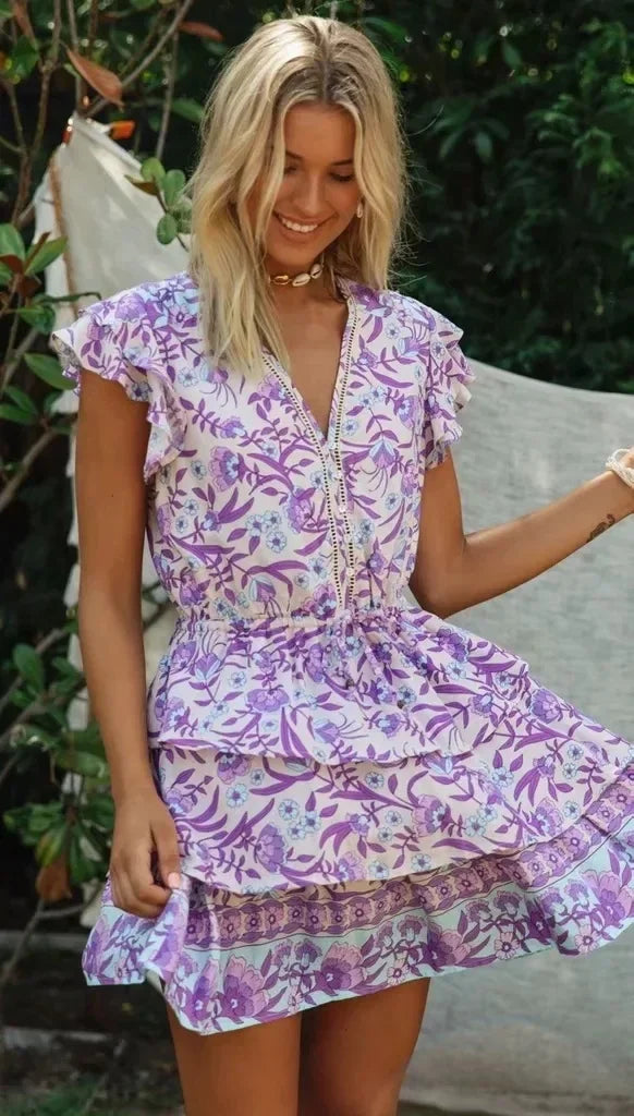 Classic Vintage Dress with a Flattering Fit