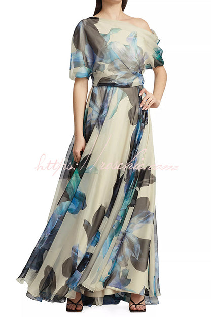 Classic Vintage & Enduringly Stylish Dress